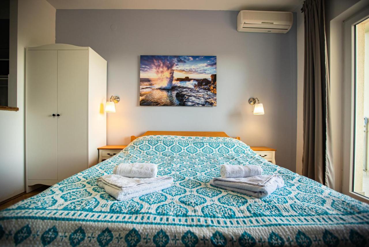 Guest House Ambienti Rovinj Exterior photo