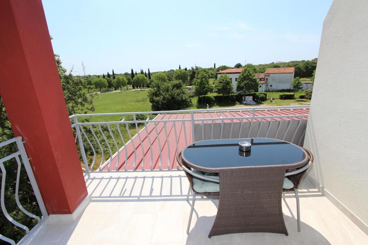 Guest House Ambienti Rovinj Exterior photo