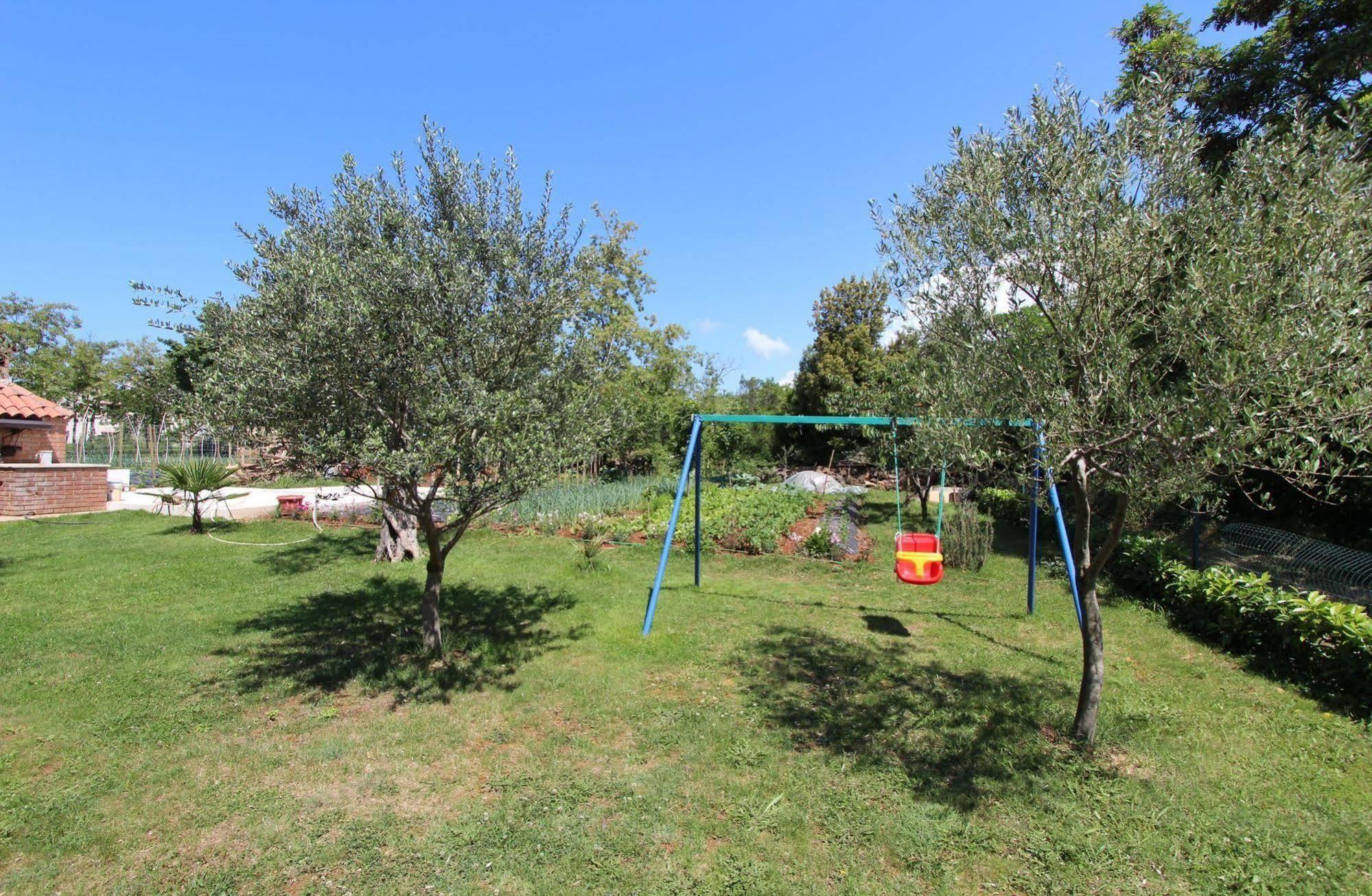 Guest House Ambienti Rovinj Exterior photo