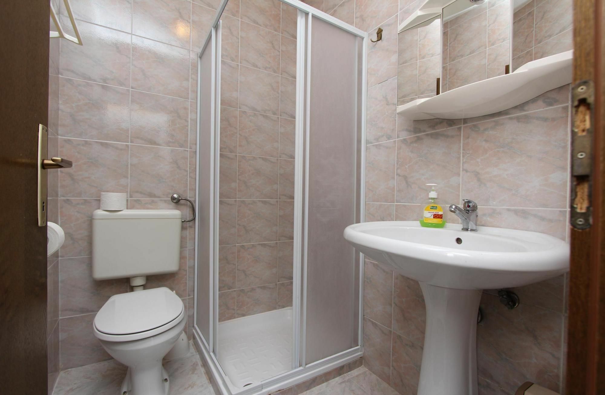 Guest House Ambienti Rovinj Exterior photo