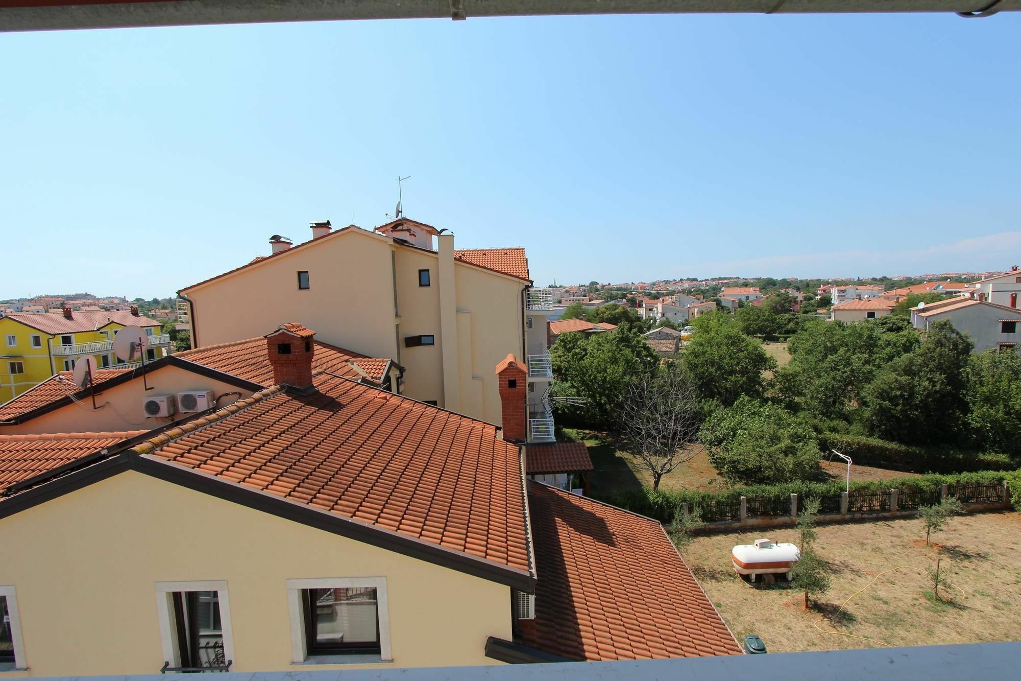 Guest House Ambienti Rovinj Exterior photo